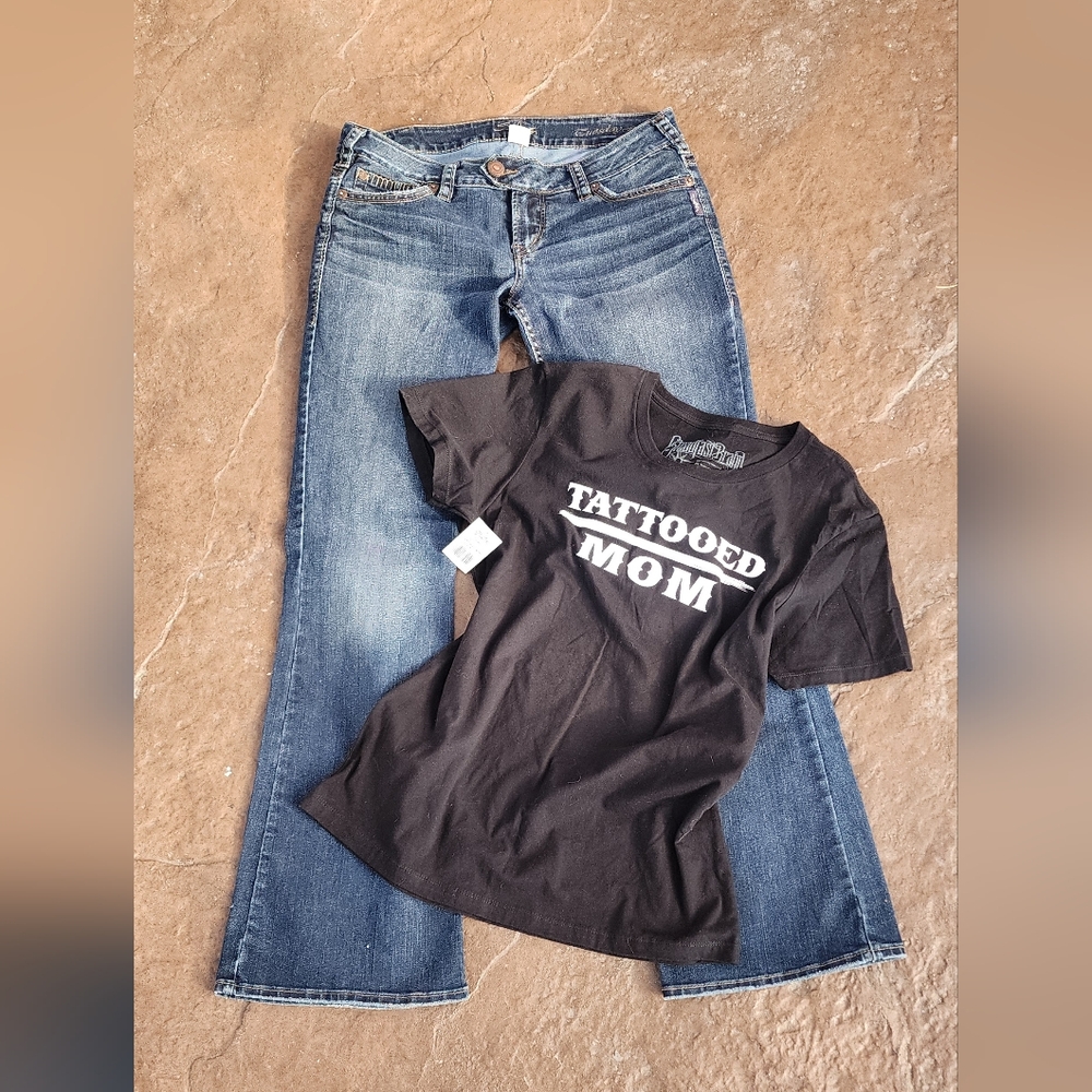 TATTOOED MOM Tee